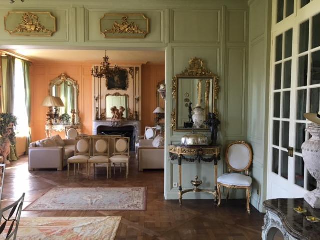 Chateau Du Mont Perreux Saint-Martin-du-Vivier Esterno foto